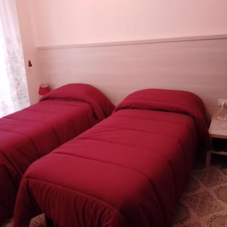 Albergo Maria Cristina Esperia Extérieur photo