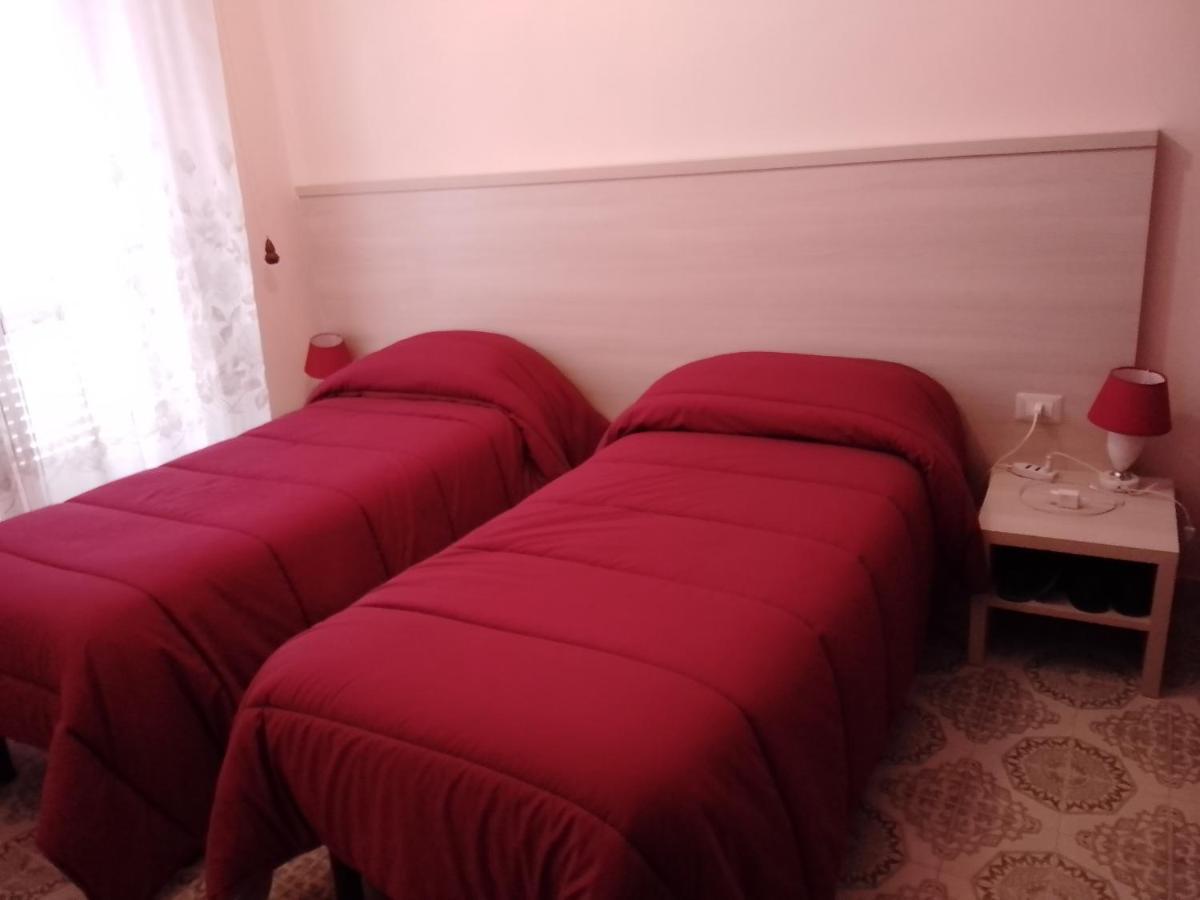 Albergo Maria Cristina Esperia Extérieur photo