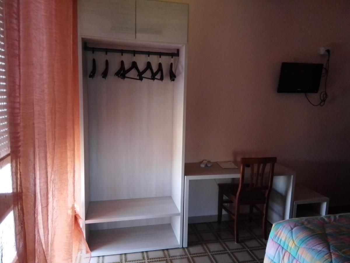 Albergo Maria Cristina Esperia Extérieur photo